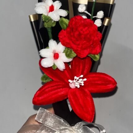 Royal Red Velvet Blossom Bouquet – Luxury Edition